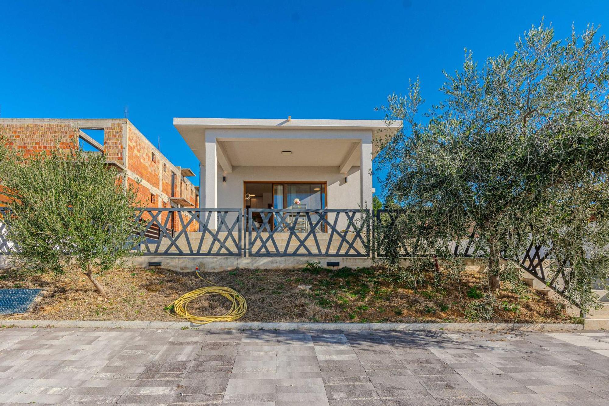 Holiday Home Lucy Pakoštane Esterno foto